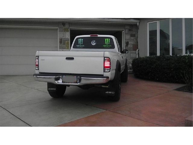 2001-2004 Toyota Tacoma Tail Light Set (Spyder)