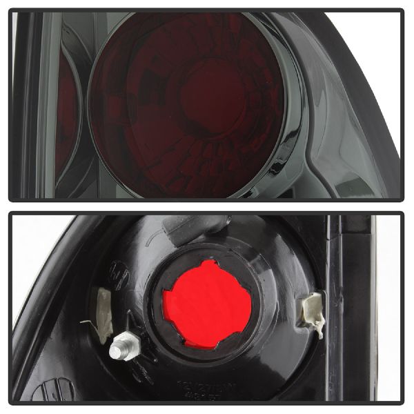 2005-2015 Toyota Tacoma Tail Light Set (Spyder)