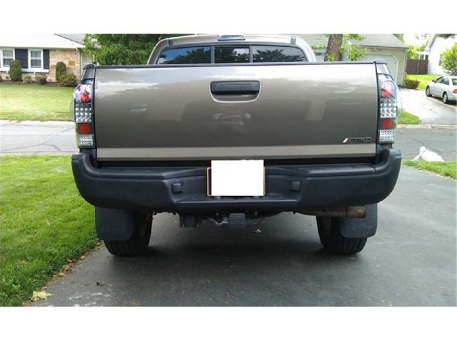 2005-2015 Toyota Tacoma Tail Light Set (Spyder)
