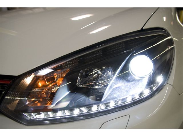 2010-2013 Volkswagen Golf Headlight Set (Spyder)