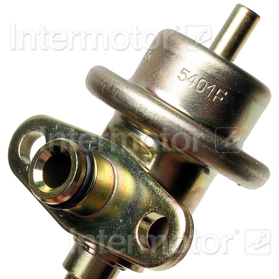 Isuzu Rodeo Fuel Injection Pressure Regulator Replacement (Beck Arnley