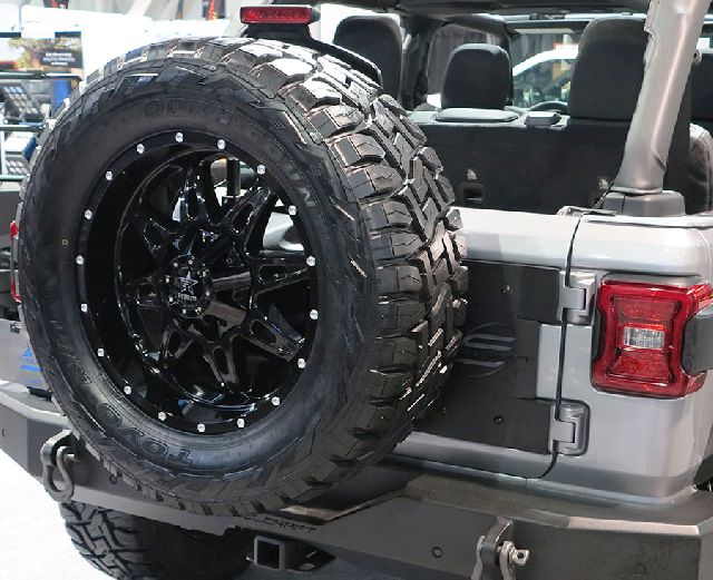 2018-2024 Jeep Wrangler Spare Tire Relocation Kit (Steelcraft)