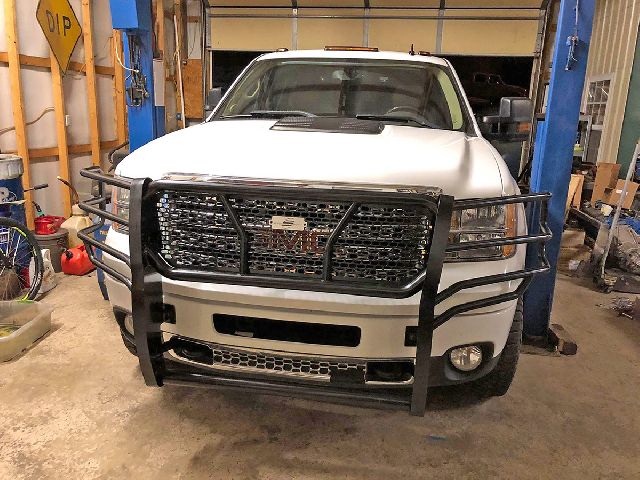 2011-2014 GMC Sierra 2500 HD Grille Guard (Steelcraft)