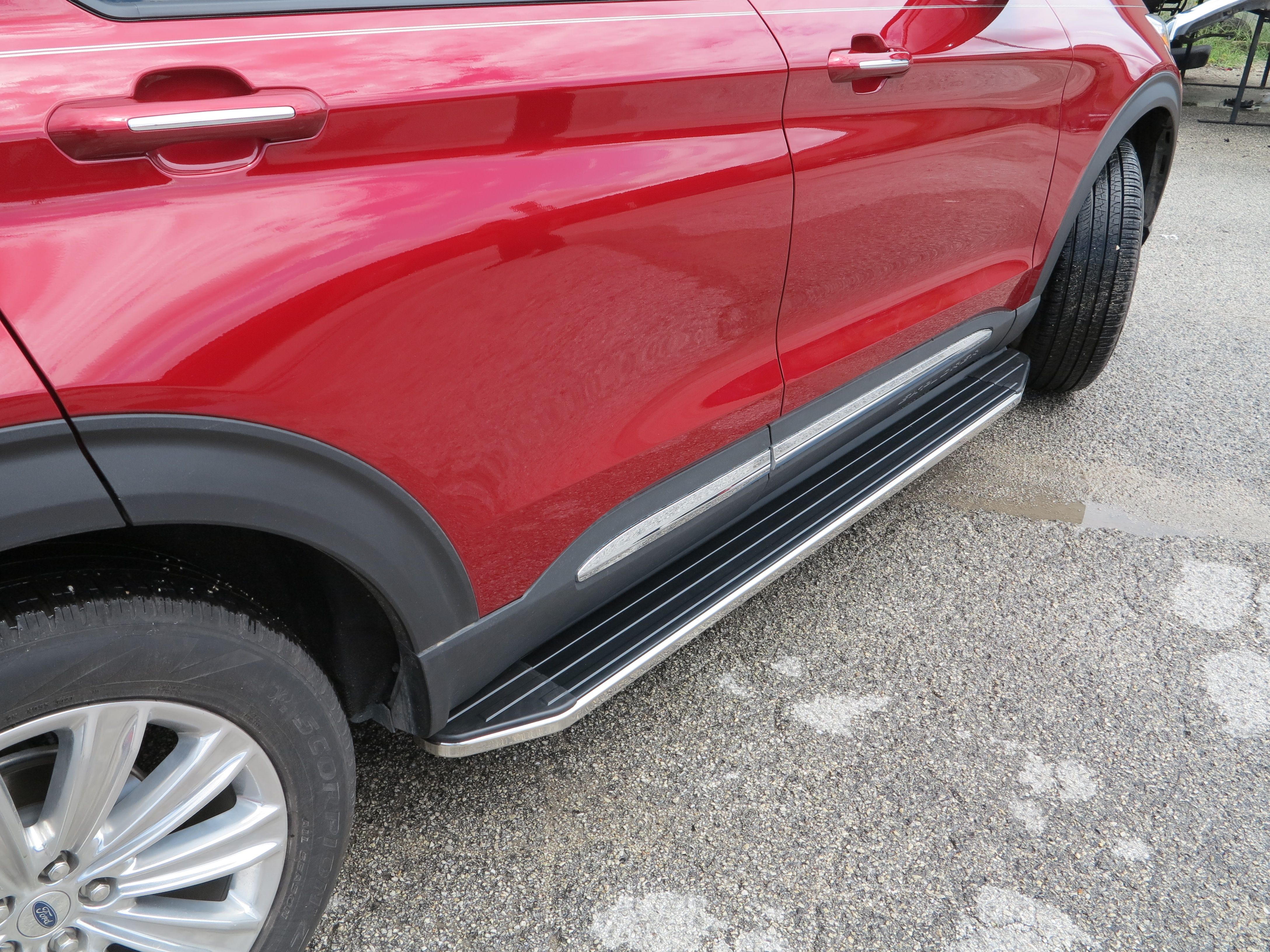 2024, 2023, 2022, 2021, 2020 Ford Explorer Running Board