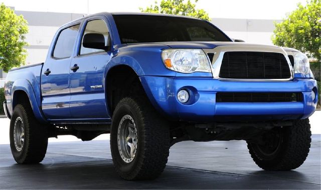 2005-2010 Toyota Tacoma Grille - Front (T-Rex)