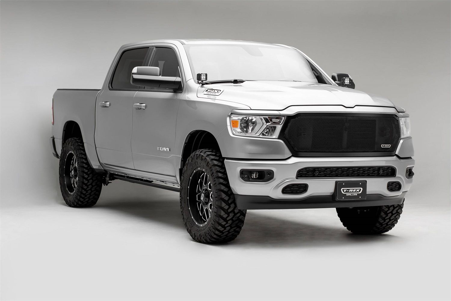 2024, 2023, 2022, 2021, 2020, 2019 Ram 1500 Grille