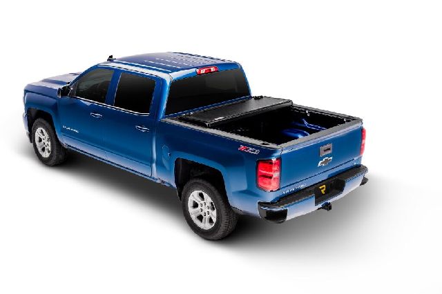 2007 GMC Sierra 1500 Classic Tonneau Cover (UnderCover)