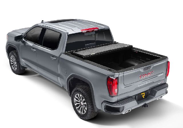 2015 GMC Sierra 2500 HD Tonneau Cover (UnderCover)