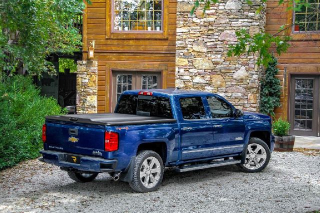 2015-2022 GMC Canyon Tonneau Cover (UnderCover)