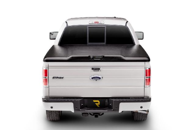 2015-2019 GMC Sierra 2500 HD Tonneau Cover (UnderCover)