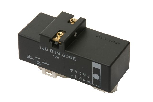 2001-2002 Volkswagen Jetta HVAC Auxiliary Fan Control Module (URO Parts)