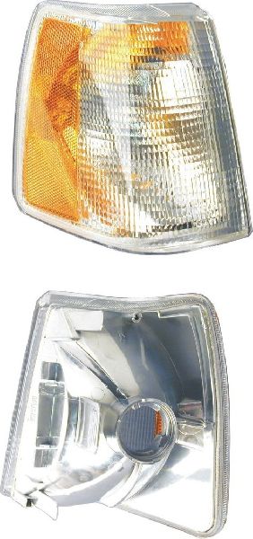 1988-1990 Volvo 760 Turn Signal Light Assembly - Right (URO Parts)