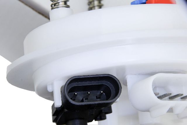 2000-2003 GMC Yukon Fuel Pump Module Assembly (URO Parts)