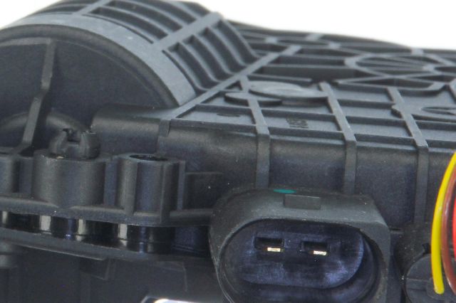 2013-2016 BMW M5 Door Lock Actuator - Front Right (URO Parts)