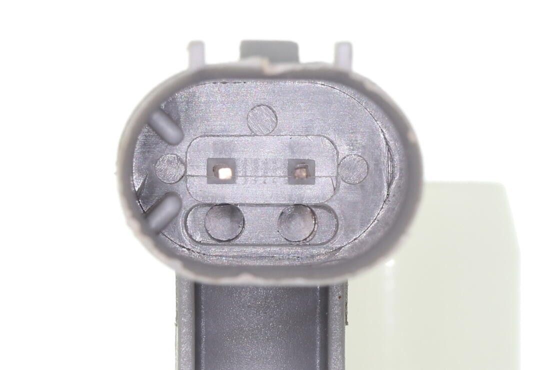 2016, 2015, 2014, 2013, 2012 BMW 528i Engine Coolant Reservoir