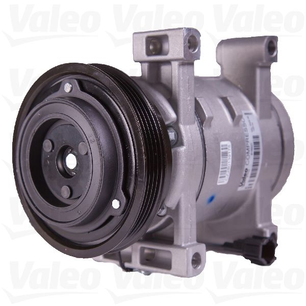 1998-2001 Nissan Altima A/C Compressor (Valeo)