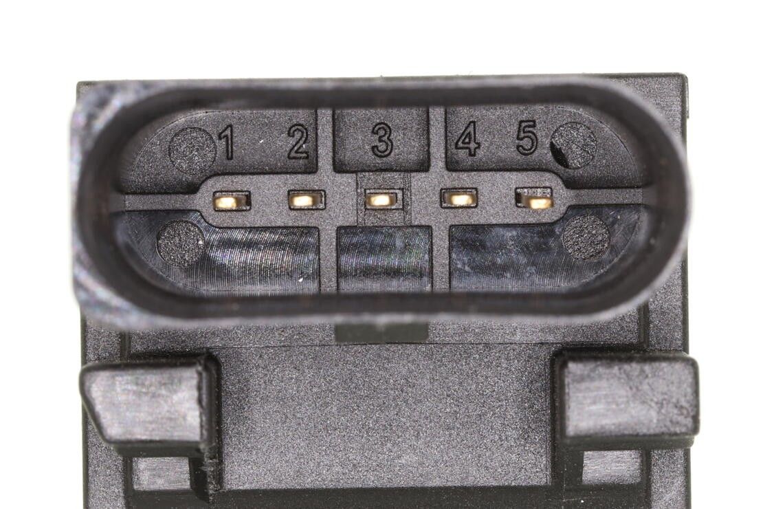 2017, 2016, 2015, 2014, 2013, 2012, 2011, 2010, 2009 Volkswagen CC Clutch Starter Safety Switch