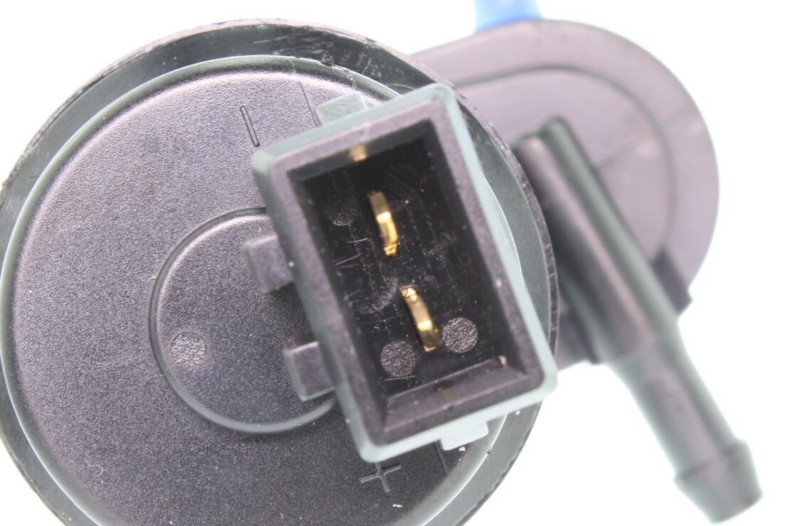 2003, 2002 Audi S6 Windshield Washer Pump