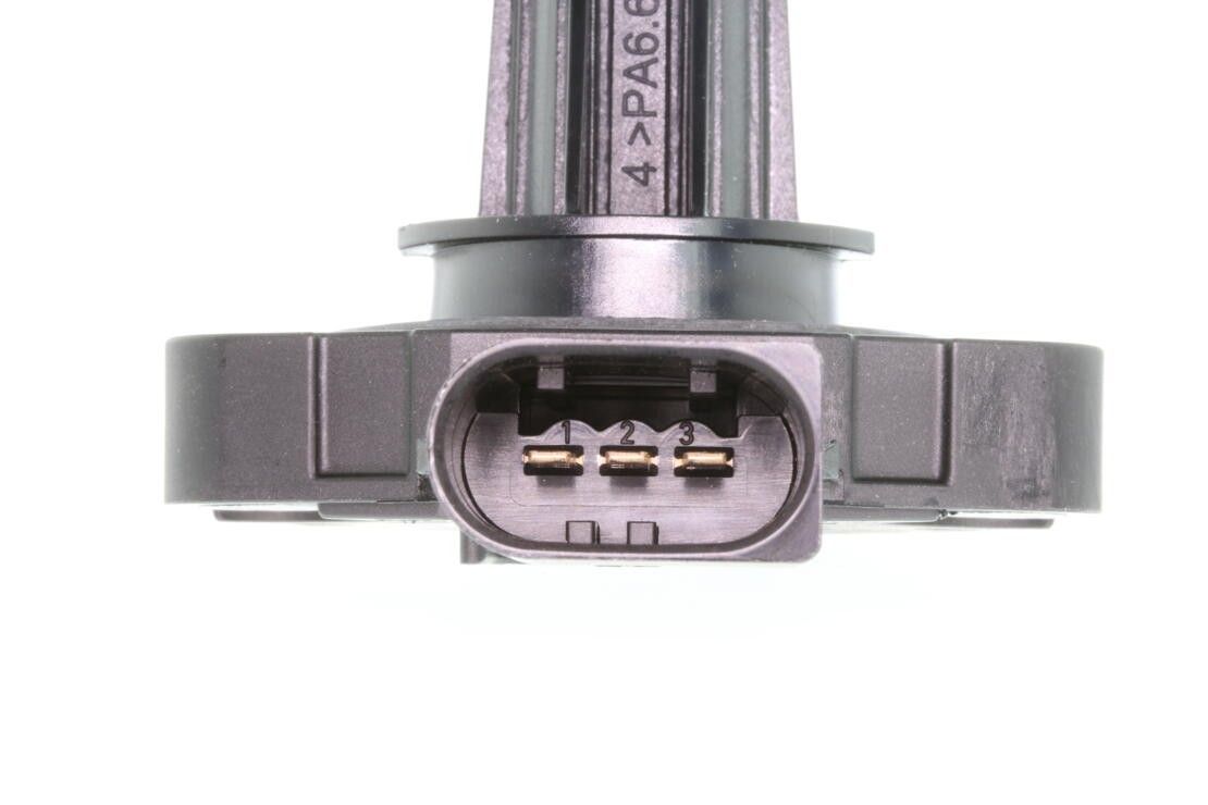2006, 2005, 2004 Volvo S80 Engine Oil Level Sensor