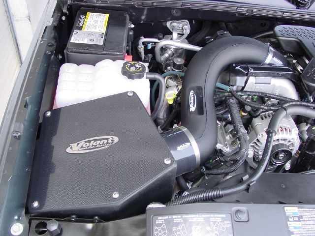 2004-2005 GMC Sierra 3500 Air Intake Kit (Volant)
