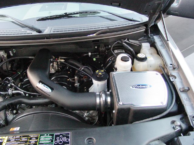 2006-2008 Lincoln Mark LT Air Intake Kit (Volant)