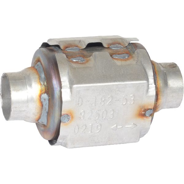 2004-2005 Saturn L300 Catalytic Converter - Front Left or Front Right (Walker Exhaust)