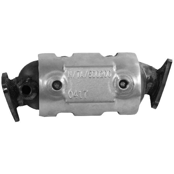 2000-2004 Nissan Xterra Catalytic Converter - Front Left (Walker Exhaust)