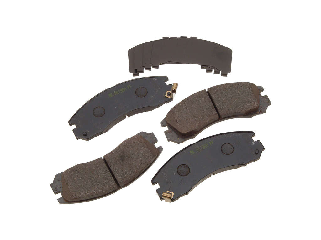 2018-2022 Mitsubishi Outlander PHEV Disc Brake Pad Set - Front (CARQUEST)