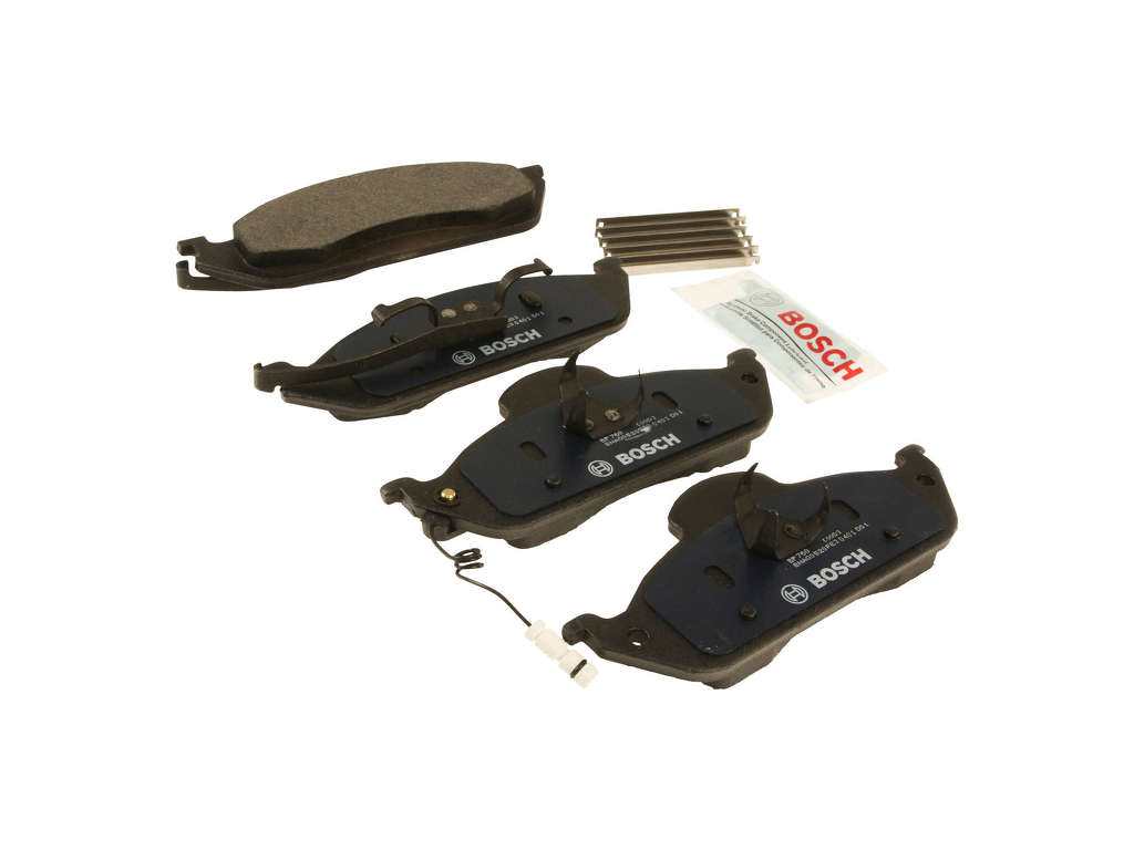 2003-2005 Mercedes-Benz ML350 Disc Brake Pad Set - Front (Bosch)