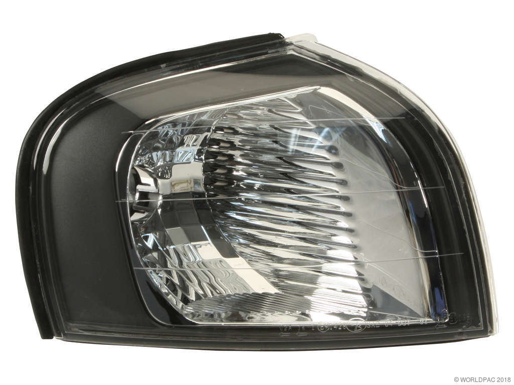 2000-2003 Volvo S80 Turn Signal Light - Front Right (APA/URO Parts)