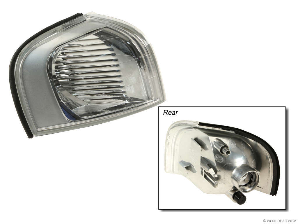 2004-2006 Volvo S80 Turn Signal Light - Front Right (APA/URO Parts)