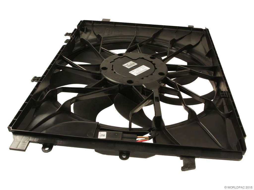 2015-2016 Mercedes-Benz GLA250 Engine Cooling Fan Assembly (Vemo)