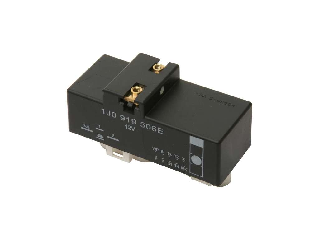 1999 Volkswagen Golf Engine Cooling Fan Controller (APA/URO Parts)