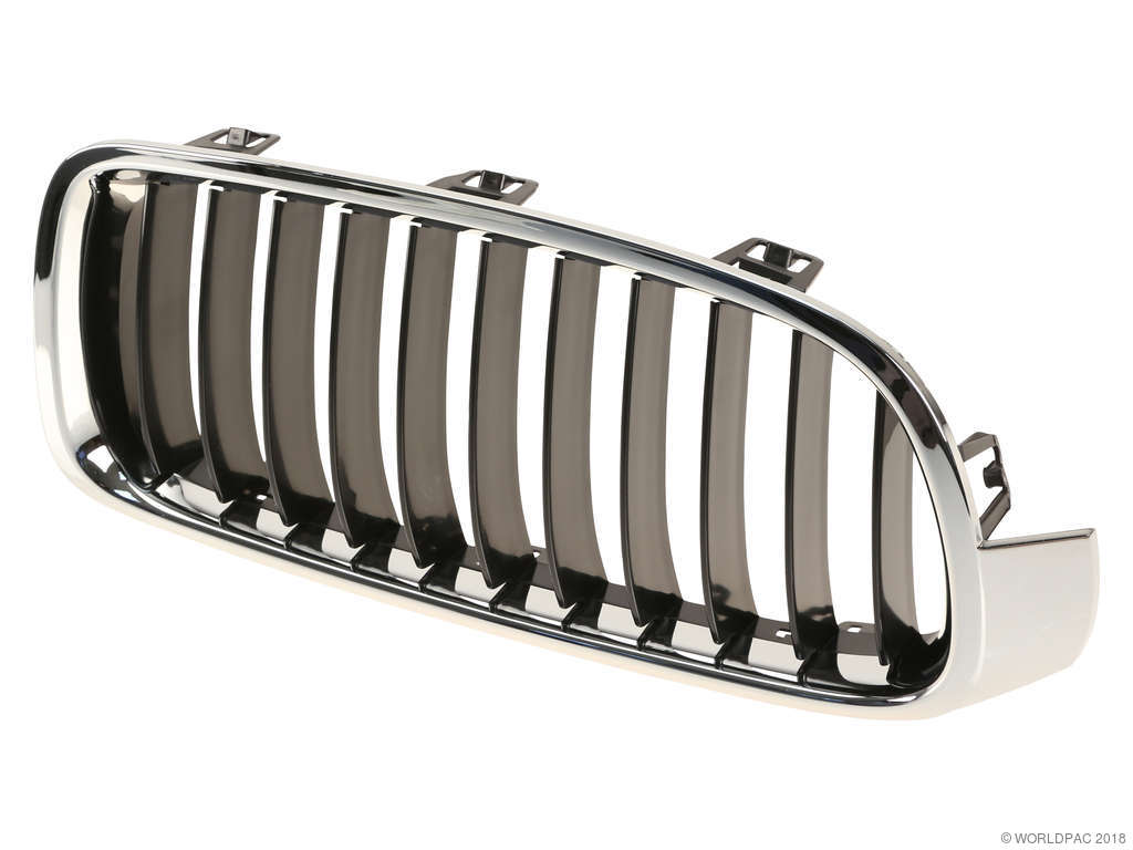 2013-2018 BMW 320i Grille - Front Right Upper (Aftermarket)