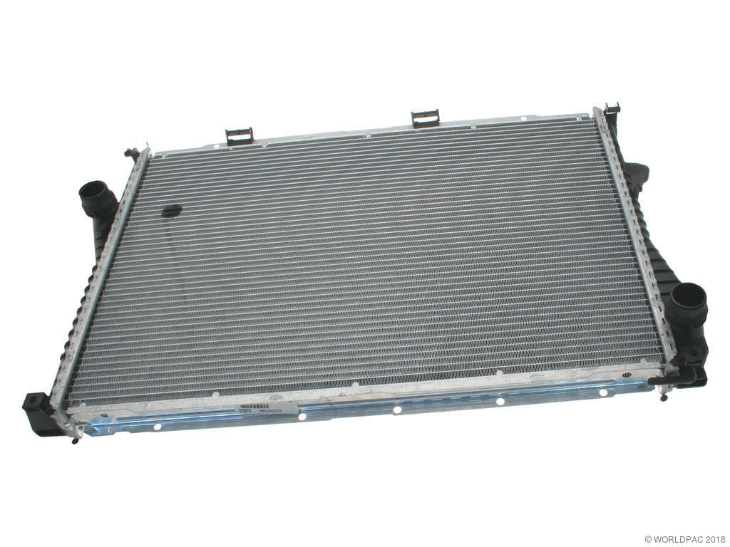 1998-2001 BMW 740i Radiator (Behr)