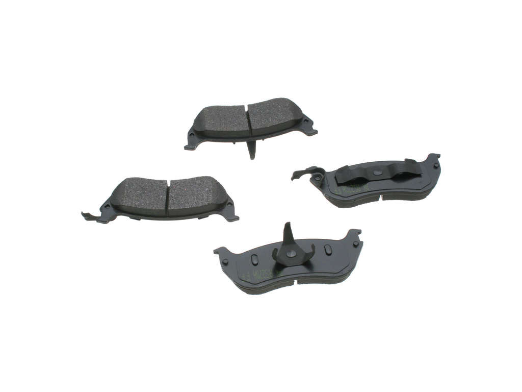 1996-2002 Lincoln Town Car Disc Brake Pad Set - Rear (Akebono)