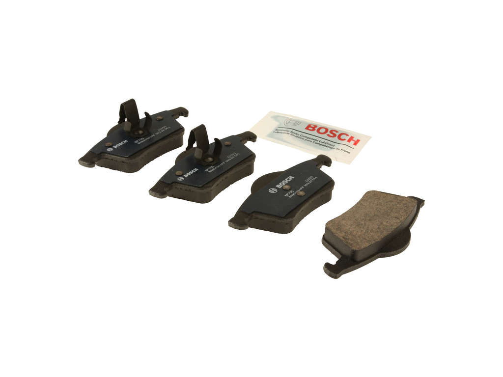 1999-2006 Volvo S80 Disc Brake Pad Set - Rear (Bosch)
