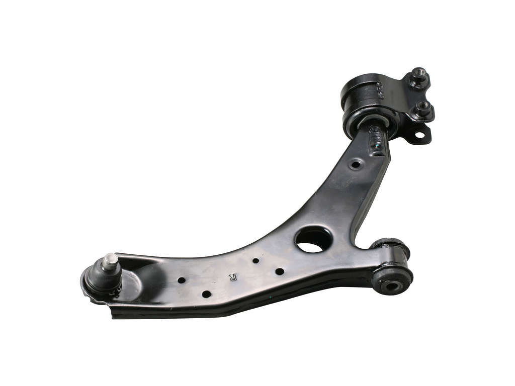 2001-2006 Mitsubishi Montero Suspension Control Arm - Front Right Lower (CTR)