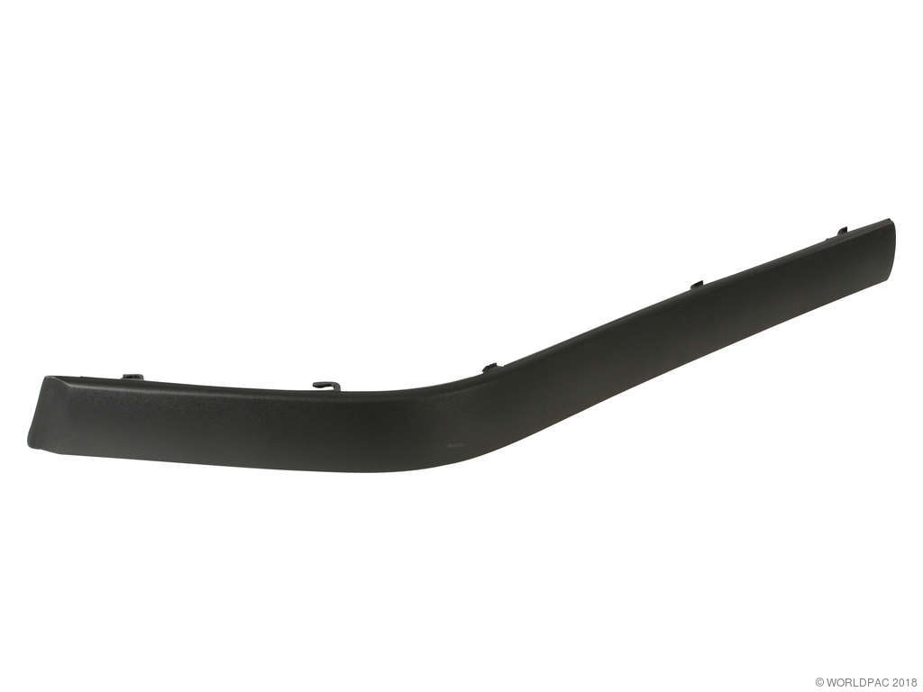 1994-1995 BMW 320i Bumper Trim - Front Left (APA/URO Parts)