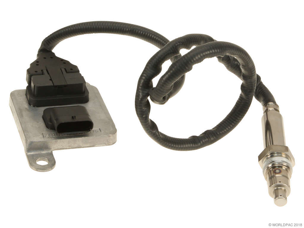 2010-2018 Freightliner Sprinter 2500 Nitrogen Oxide (NOx) Sensor - Upstream (Genuine)