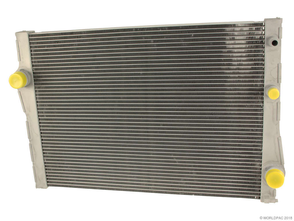 2008-2016 BMW X6 Radiator -  or Center (Nissens)