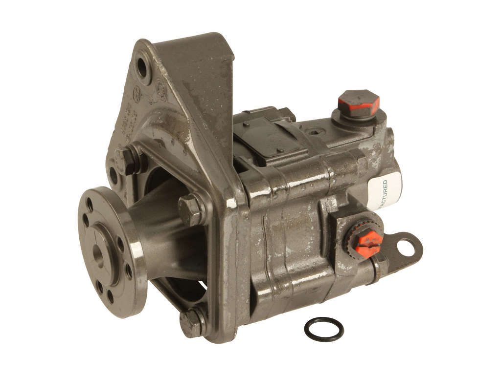 1992-1995 BMW 325i Power Steering Pump (Maval)
