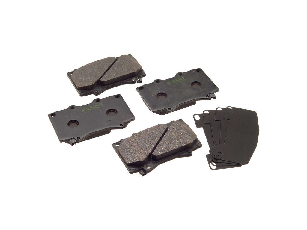 1998-2007 Toyota Land Cruiser Disc Brake Pad Set - Front (Akebono)