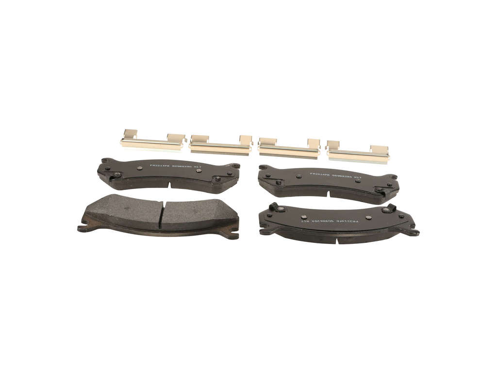 2003-2005 Chevrolet Express 2500 Disc Brake Pad Set - Front (Wagner Brake)