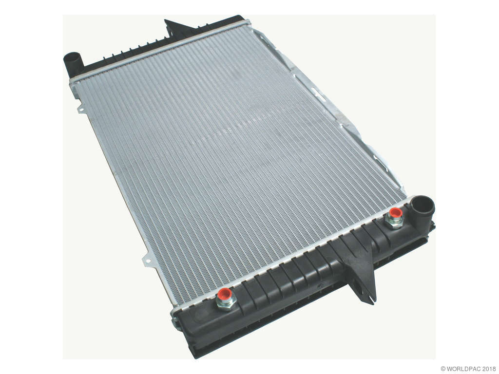 1998 Volvo V70 Radiator (Nissens)