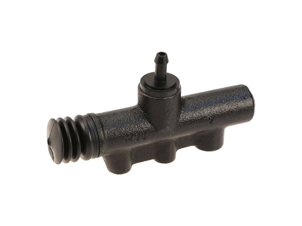1985-1992 Volkswagen Transporter Clutch Master Cylinder (Autopart International)