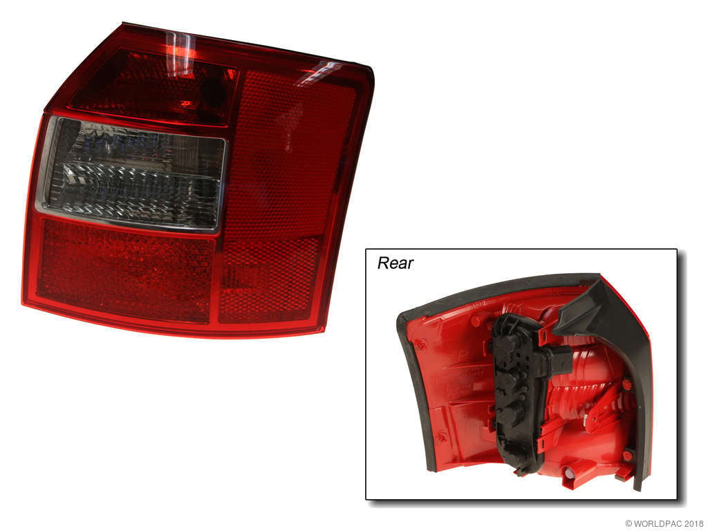 2004-2005 Audi A4 Tail Light Assembly - Right (Magneti Marelli)