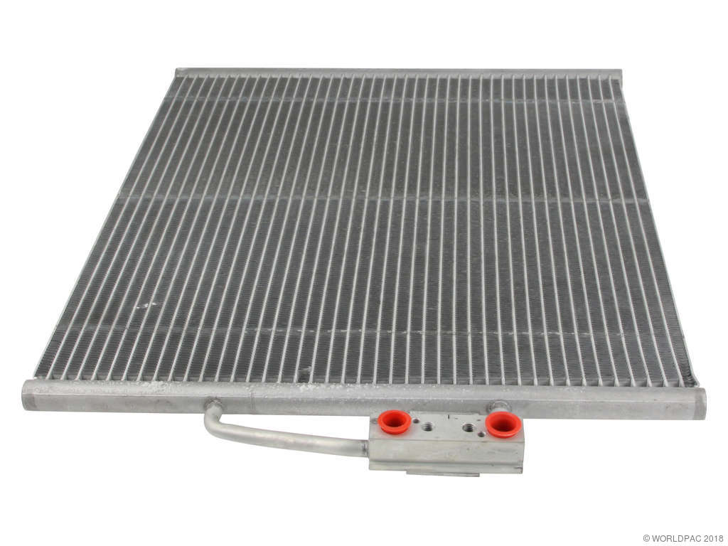 1997-2000 BMW 528i A/C Condenser (Nissens)