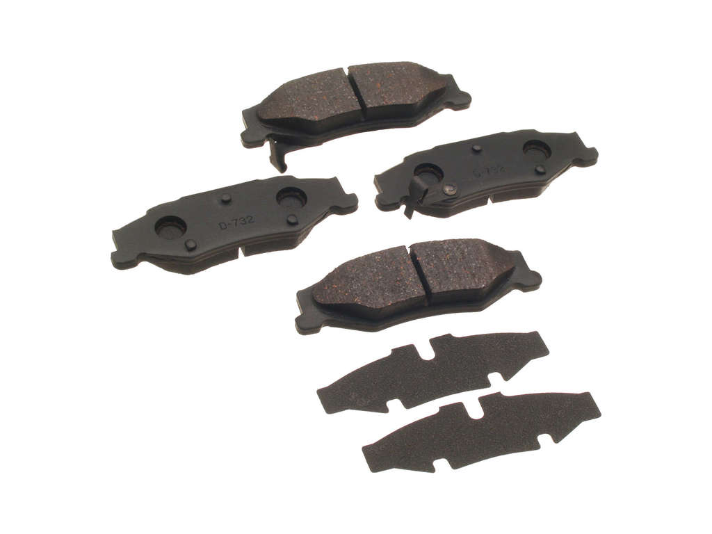 2004-2009 Cadillac XLR Disc Brake Pad Set - Rear (Akebono)