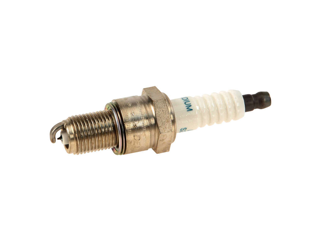 2003-2005 Mitsubishi Lancer Spark Plug (Denso)